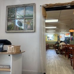 Lobby/seating