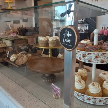 Abbie Cakes - Cupcakes too! - Custom Cakes Near Me - Litchfield Park, Arizona Abbie Cakes - Cupcakes too! - Custom Cakes Near Me - Litchfield Park, Arizona