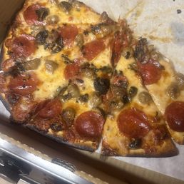 Thin crust and well done was my request, NAILED IT! Thin crust and well done was my request, NAILED IT!