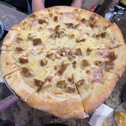 Chicken Cordon Blue pizza