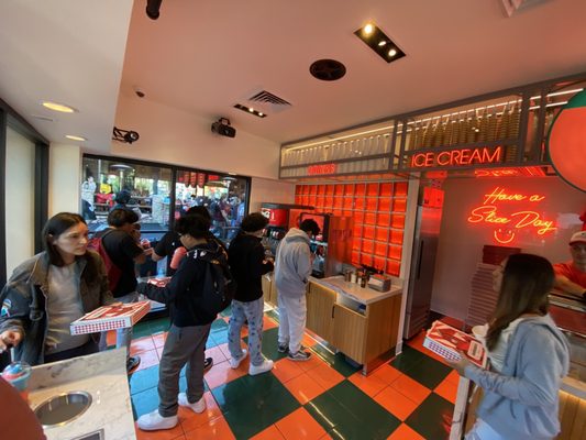 Doughbriks Pizza by null