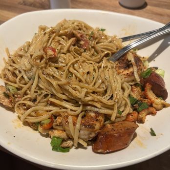 Yard House - Spicy Jambalaya - New American Near Me - Orlando, Florida