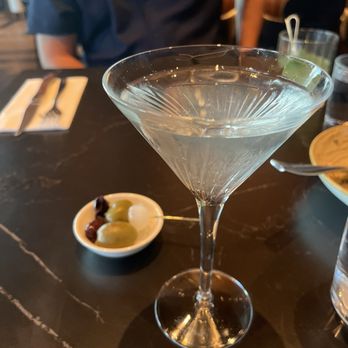 Aris Steakhouse - Aris martini - Steakhouses Near Me - Austin, Texas Aris Steakhouse - Aris martini - Steakhouses Near Me - Austin, Texas