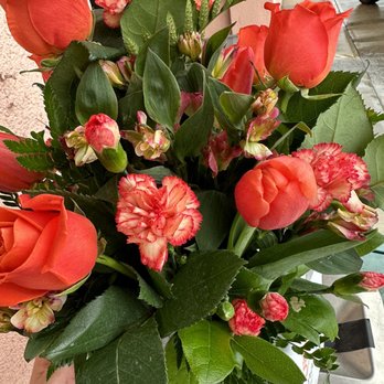 Watanabe Floral - OrangeUSpecial GORGEOUS!!! - Florists Near Me - Honolulu, Hawaii Watanabe Floral - OrangeUSpecial GORGEOUS!!! - Florists Near Me - Honolulu, Hawaii