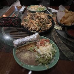 El Mesquite Mexican Grill - Fajitas