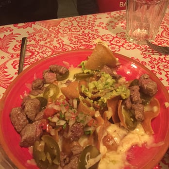 Taquerías Tamarindo - Nachos with steak - Mexican Near Me - Barcelona, B Taquerías Tamarindo - Nachos with steak - Mexican Near Me - Barcelona, B