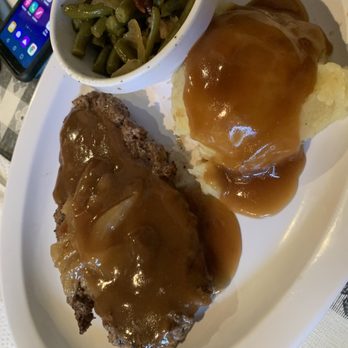 Big Tom's Diner - Cubed steak with salad - American Near Me - Winter Haven, Florida Big Tom's Diner - Cubed steak with salad - American Near Me - Winter Haven, Florida