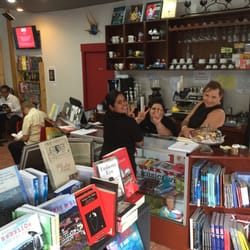 El Candil - @ElCandil_Ponce, great book collection, friendly service & good espresso