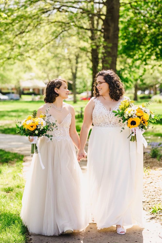 STEMS EVENT FLOWERS Updated August 2024 266 Photos & 10 Reviews Lawrence, Kansas