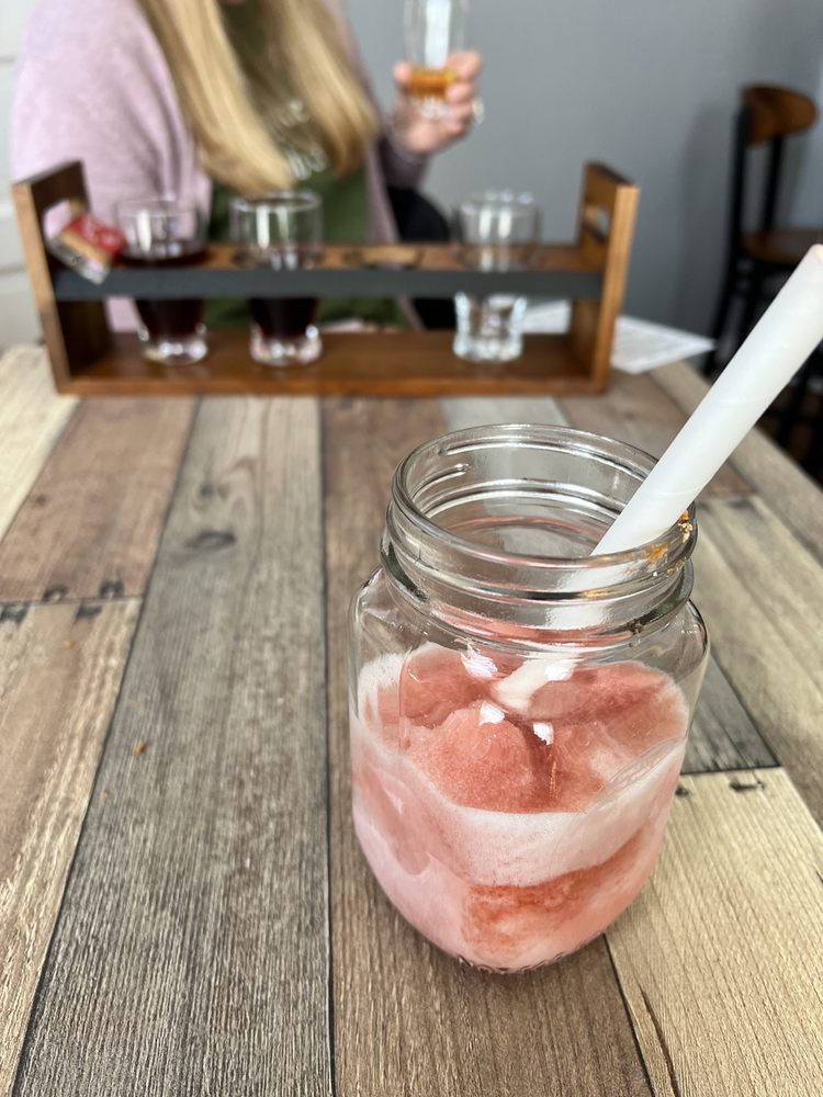 Brix Urban Winery and Market - vineyard in Sainte Genevieve, MO