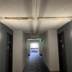 Radisson Hotel Corning - Ceiling looked like there had been leaks and it was falling apart