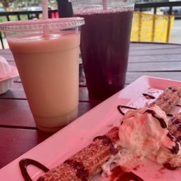 Horchata and Jamaica with on the house churros (which are the best churros ) Horchata and Jamaica with on the house churros (which are the best churros )