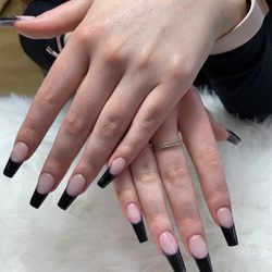 T Nails & spa