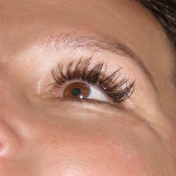 Lash Jeanie
