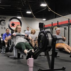 CrossFit Omaha - There's never a dull day at Big O Fitness. Group fitness classes begin bright and early and run through the evening. You get to choose from
