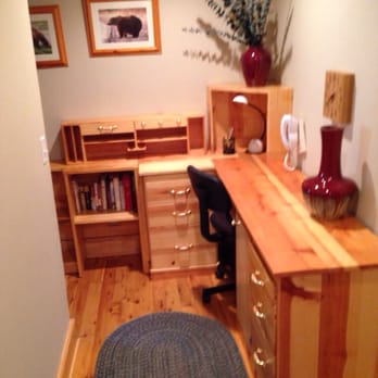 Mary's Lake Lodge - Office/desk space - Hotels Near Me - Estes Park, Colorado Mary's Lake Lodge - Office/desk space - Hotels Near Me - Estes Park, Colorado
