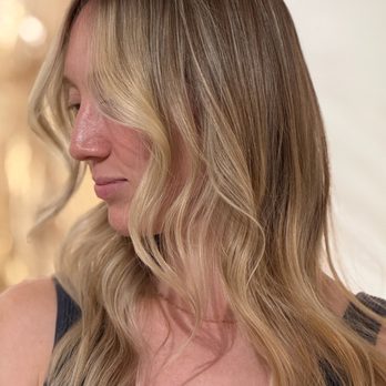 Palms Salon - The Standard Highlight Service (golden pops and babylights) - Hair Salons Near Me - New York, New York Palms Salon - The Standard Highlight Service (golden pops and babylights) - Hair Salons Near Me - New York, New York