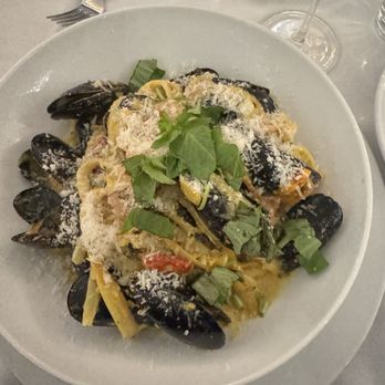Kw Saltwater Grill - Pasta con fruitti de mare - Seafood Near Me - Fort Bragg, California