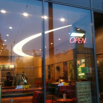 Subway - Fast Food Near Me - Hamburg, HH