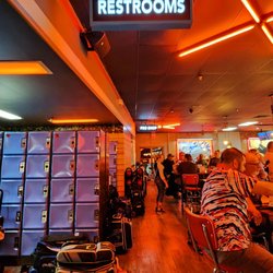 Bowlero Glendale - Busy league night!