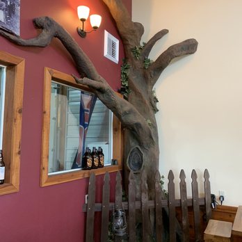 Fox Tail Cider & Distillery - Cideries Near Me - Hood River, Oregon
