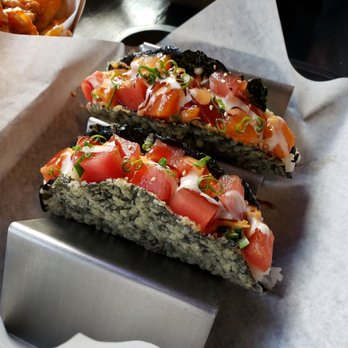 En Hakkore 2.0 - Savory and ahi tuna tacos - Asian Fusion Near Me - Chicago, Illinois En Hakkore 2.0 - Savory and ahi tuna tacos - Asian Fusion Near Me - Chicago, Illinois