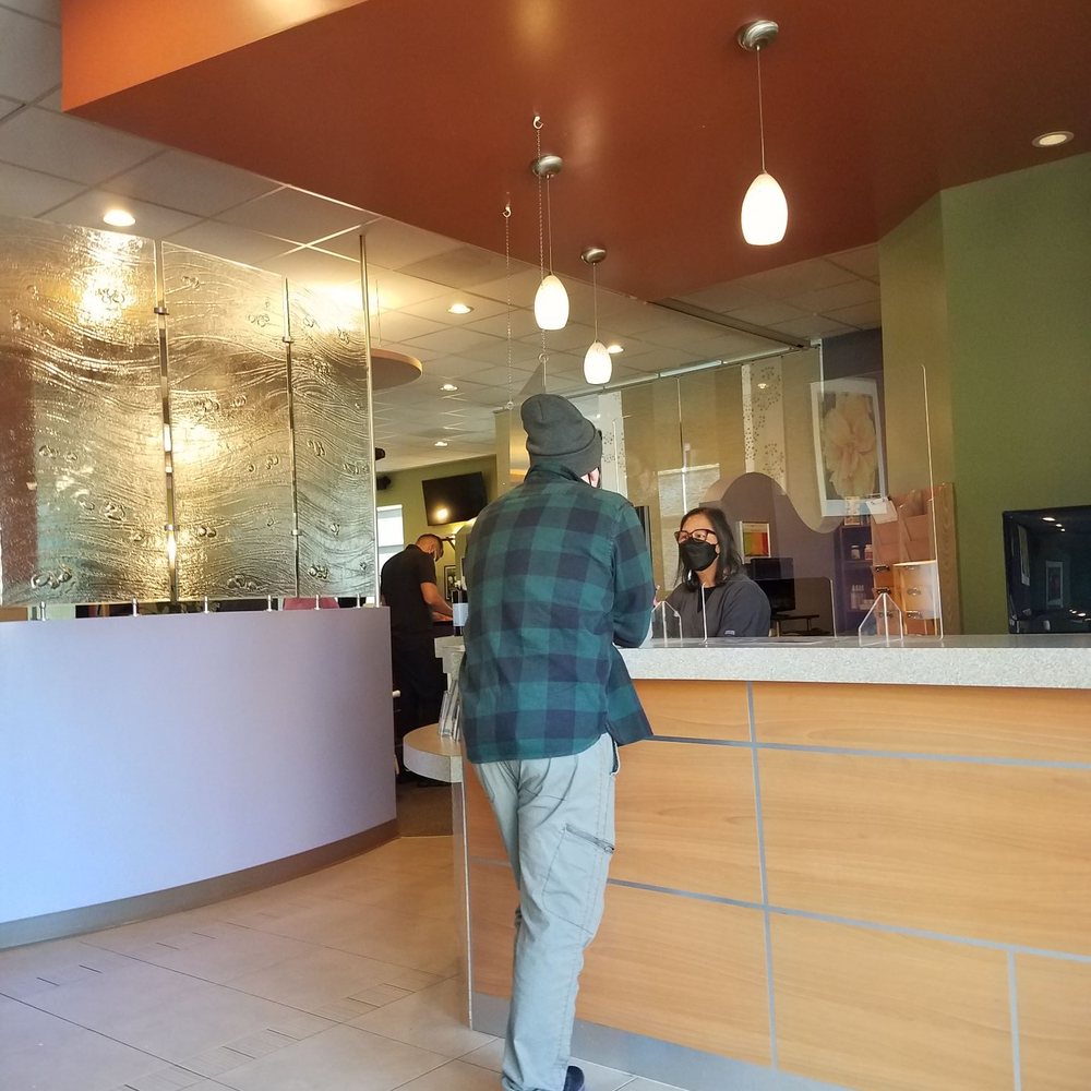 180° Chiropractic - Front desk - Chiropractors Near Me - Beaverton, Oregon 180° Chiropractic - Front desk - Chiropractors Near Me - Beaverton, Oregon