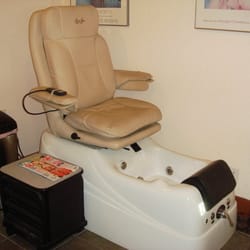 Kim's Natural Nails - Aero Spa Chairs
