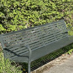 Kla Ha Ya Park - Park bench