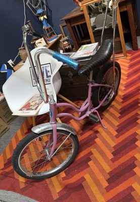 Lander Street Vintage by null