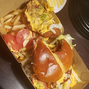 McDonalds - Spicy chicken deluxe - Burgers Near Me - Elk Grove, California
