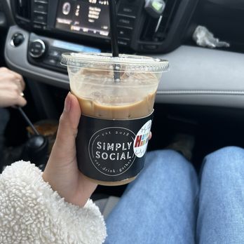 Simply Social Coffee - Iced Vanilla Latte - Coffee & Tea Near Me - Fairfax, Virginia Simply Social Coffee - Iced Vanilla Latte - Coffee & Tea Near Me - Fairfax, Virginia