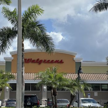 Walgreens - Storefront - Drugstores Near Me - Pembroke Pines, Florida Walgreens - Storefront - Drugstores Near Me - Pembroke Pines, Florida