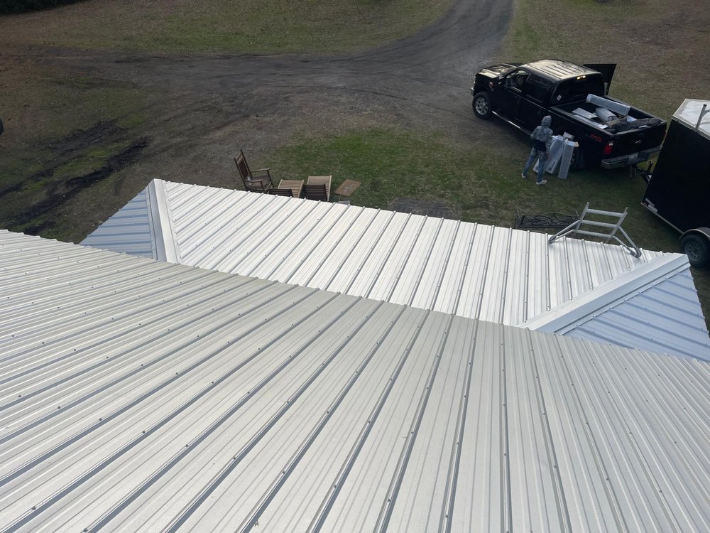 Slide of H&R Roofing and Construction