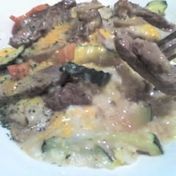 S & E Cafe - Angus beef in cream sauce over rice