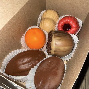 Dar Rafiki’s - Trompe L'oeil - cocoa, orange, peanut, coffee, hazelnut, raspberry - Bakeries Near Me - Haverhill, Massachusetts Dar Rafiki’s - Trompe L'oeil - cocoa, orange, peanut, coffee, hazelnut, raspberry - Bakeries Near Me - Haverhill, Massachusetts
