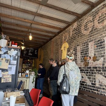 Headquarters - Ambiance - Coffee & Tea Near Me - Nashville, Tennessee Headquarters - Ambiance - Coffee & Tea Near Me - Nashville, Tennessee