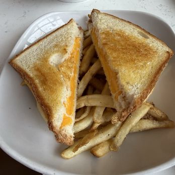 Johnny Black's LakeHouse - Kid's grilled cheese - American Near Me - Lake Orion, Michigan