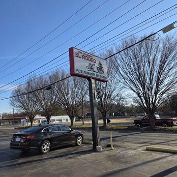 El Rodeo - The complimentary parking of the restaurant located on Williamson Road, Roanoke, VA. - Mexican Near Me - Roanoke, Virginia