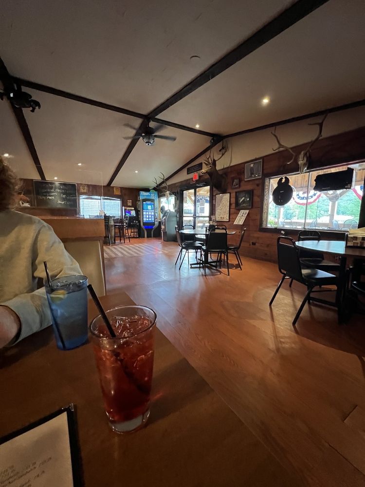 DRIFTWOOD SALOON & GRILL Updated September 2024 12 Reviews 375 Driftwood Ave, Driftwood