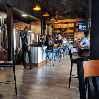 Mt Rushmore Brewing - Modern bar and seating area - Brewpubs Near Me - Custer, South Dakota Mt Rushmore Brewing - Modern bar and seating area - Brewpubs Near Me - Custer, South Dakota