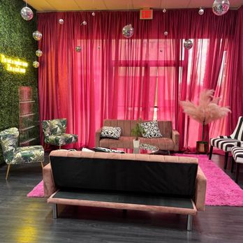 Pose Party Post - Lounge are - Venues & Event Spaces Near Me - Las Vegas, Nevada Pose Party Post - Lounge are - Venues & Event Spaces Near Me - Las Vegas, Nevada