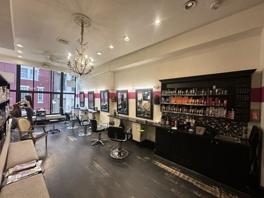 Liquid Hair Salon by null