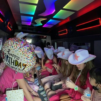 Naperville Luxury Limousine - Gorgeous - Limos Near Me Naperville Luxury Limousine - Gorgeous - Limos Near Me