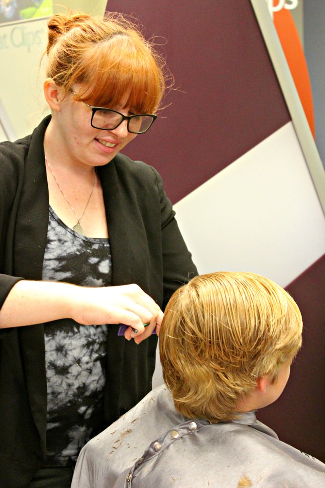 GREAT CLIPS Updated September 2024 15 Photos 3384 Robinhood Rd