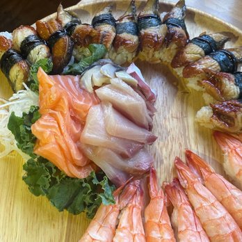 Akino - eel sushi, sashimi, shrimp sushi - Sushi Bars Near Me - Elmhurst, New York