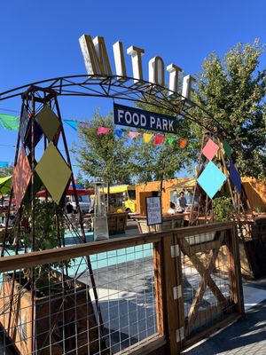 Mitote Food Park by null
