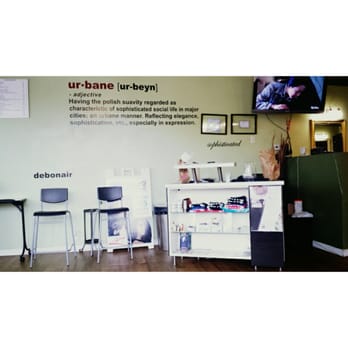 Urbane Blades - Sitting room - Barbers Near Me - Chicago, Illinois Urbane Blades - Sitting room - Barbers Near Me - Chicago, Illinois