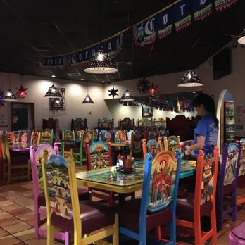Los Machados Mexican Restaurant - Festive looking interior - Mexican Near Me - Middletown, Delaware Los Machados Mexican Restaurant - Festive looking interior - Mexican Near Me - Middletown, Delaware