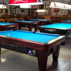 Peppermill Bar and Liquors - Diamond pool tables at good happy hour prices all to yourself on a Sunday morning.
